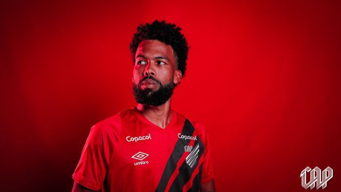 Athletico-PR anuncia contratação de jogador que estava em rival da Série B