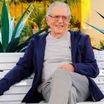 Carlos Alberto Nóbrega sofre queda e é internado em SP