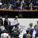 Câmara dos Deputados aprova reforma tributária em 2º turno 