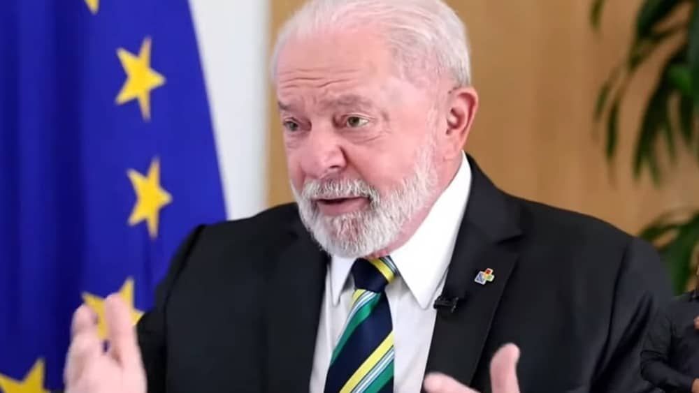 Quaest: aprovação do governo Lula cai seis pontos entre agosto e outubro