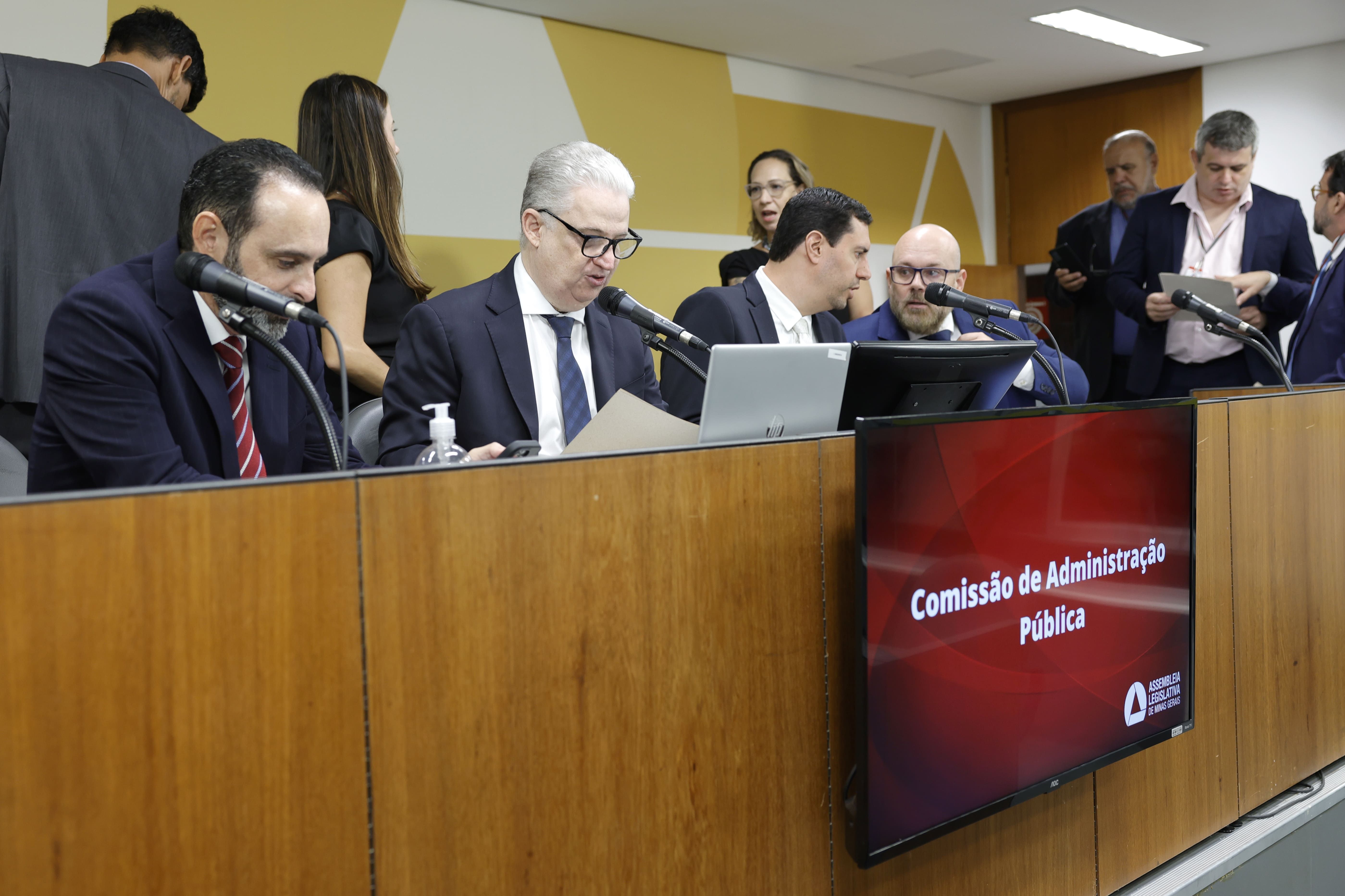 Após não ter pedidos atendidos, bloco de oposição a Zema deixa sessão na ALMG