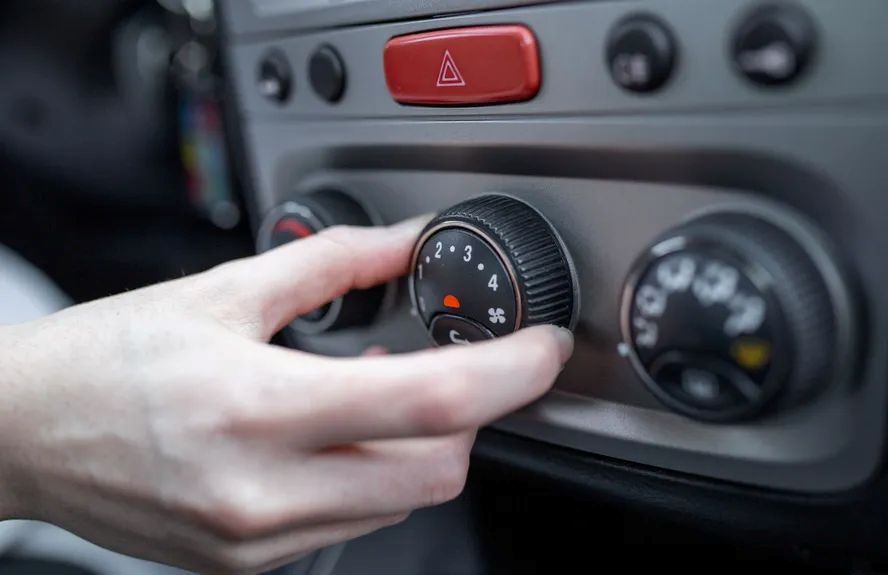 Carro com ar-condicionado: vale a pena ter um?