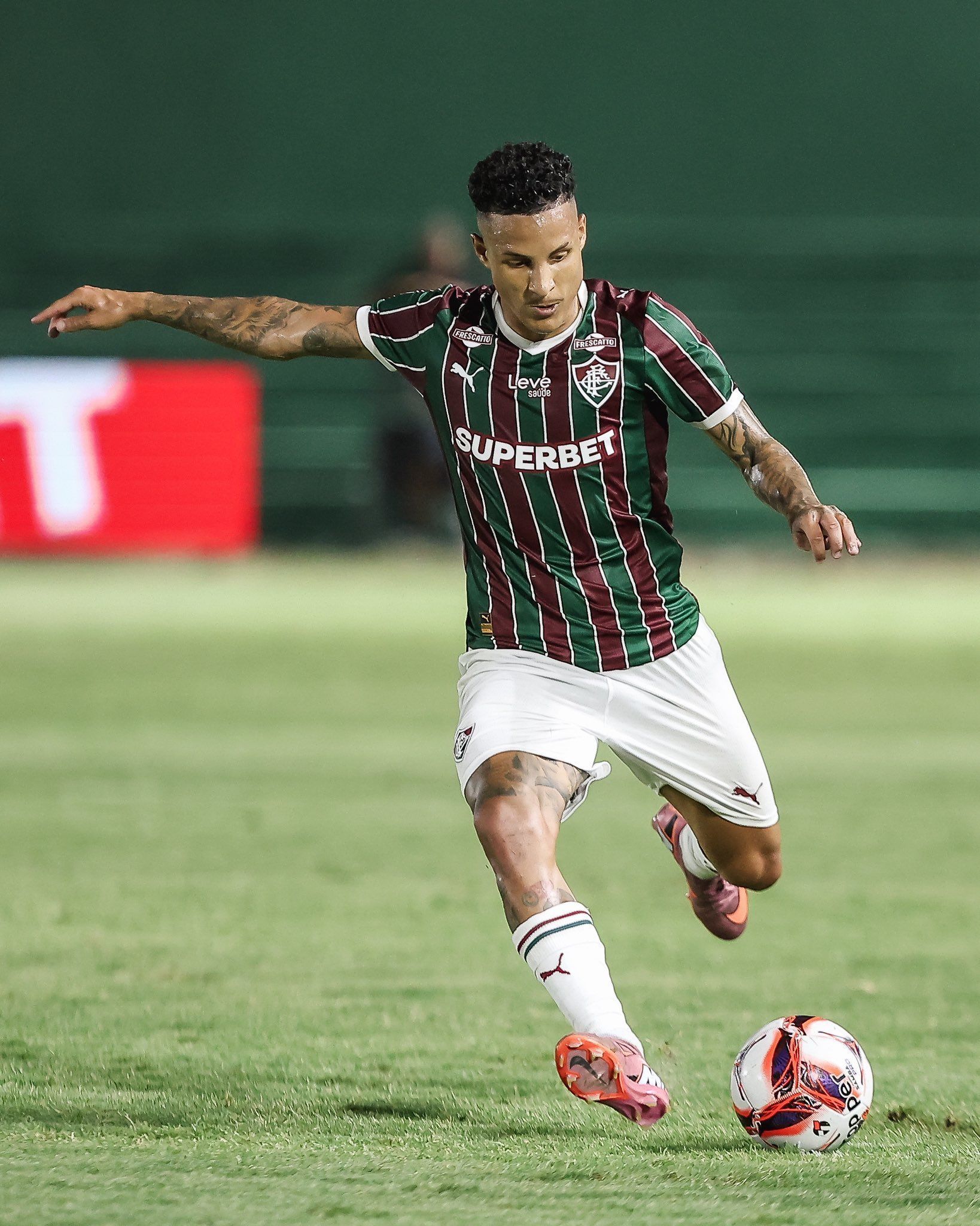Ex-Atlético, Guilherme Arana avalia primeiro jogo e vitória pelo Fluminense