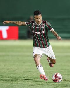 Guilherme Arana fez seu primeiro jogo com a camisa do Fluminense