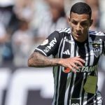 Atlético vê Flamengo e Corinthians de olho em Arana; saiba situação