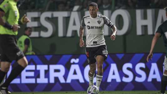 Arana foi expulso e vai desfalcar Atlético contra o Grêmio
