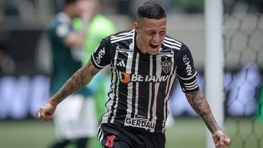 Arana marca pelo Atlético com joelho operado e se emociona: 'Inesquecível'