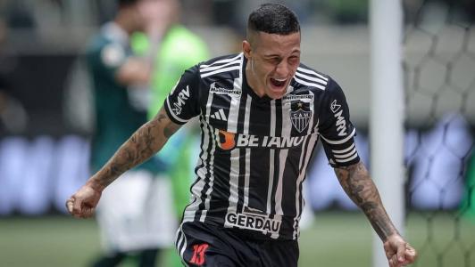 Arana vibrou muito com gol marcado na vitória sobre o Goiás