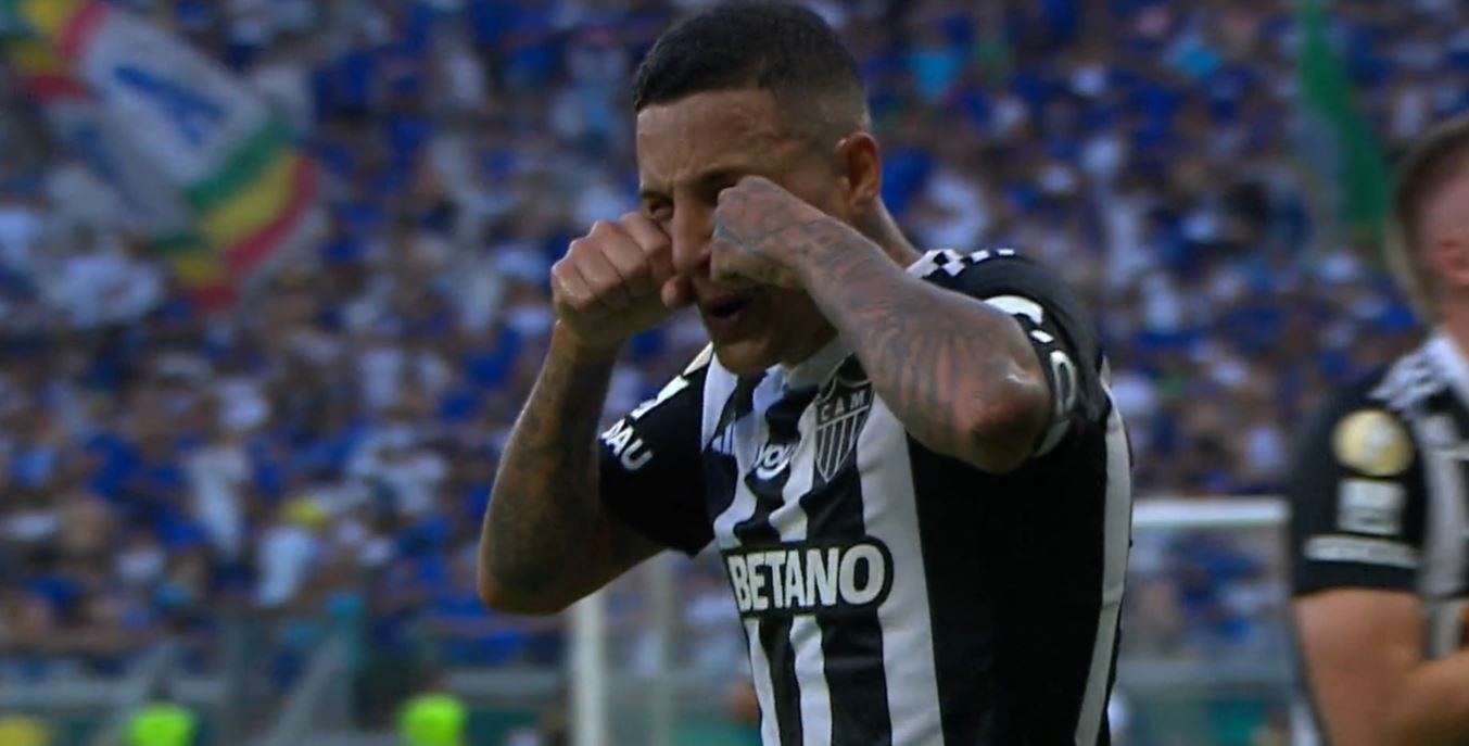 Arana, do Atlético, provoca rival após título: 'Muita gente chorando aí fora'