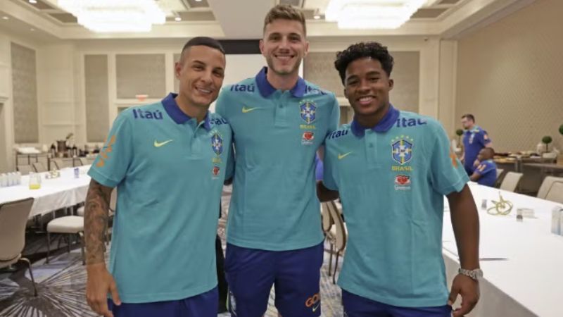 Guilherme Arana, do Atlético, se apresenta à Seleção Brasileira nos EUA