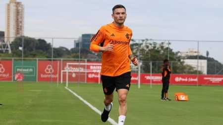 Aránguiz pode retornar a atuar neste final de semana contra o Grêmio