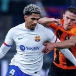 Barcelona perde para Shakthar, mas continua na liderança do Grupo H na Champions