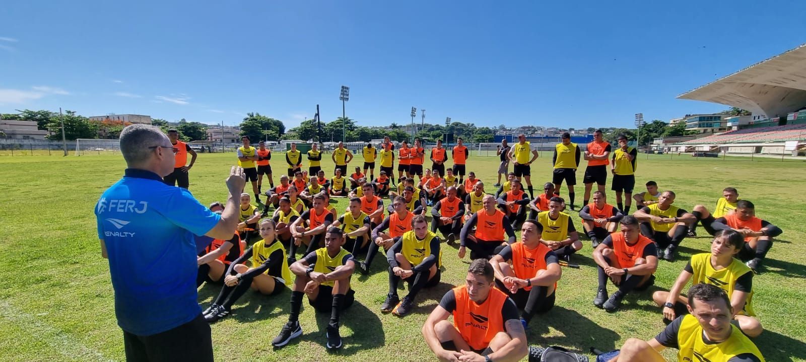 Campeonato Carioca tem nova orientação para arbitragem: 'VAR mudo'