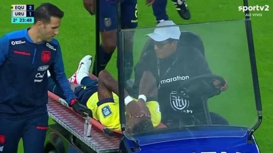 Arboleda deixou o campo de jogo chorando no duelo entre Equador e Uruguai