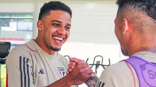 Arboleda é desfalque em treino do São Paulo com presença de ex-atacante