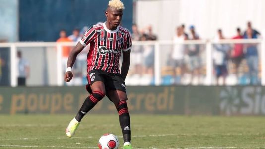 Arboleda não treinou com o elenco do São Paulo nesta quinta-feira (2)