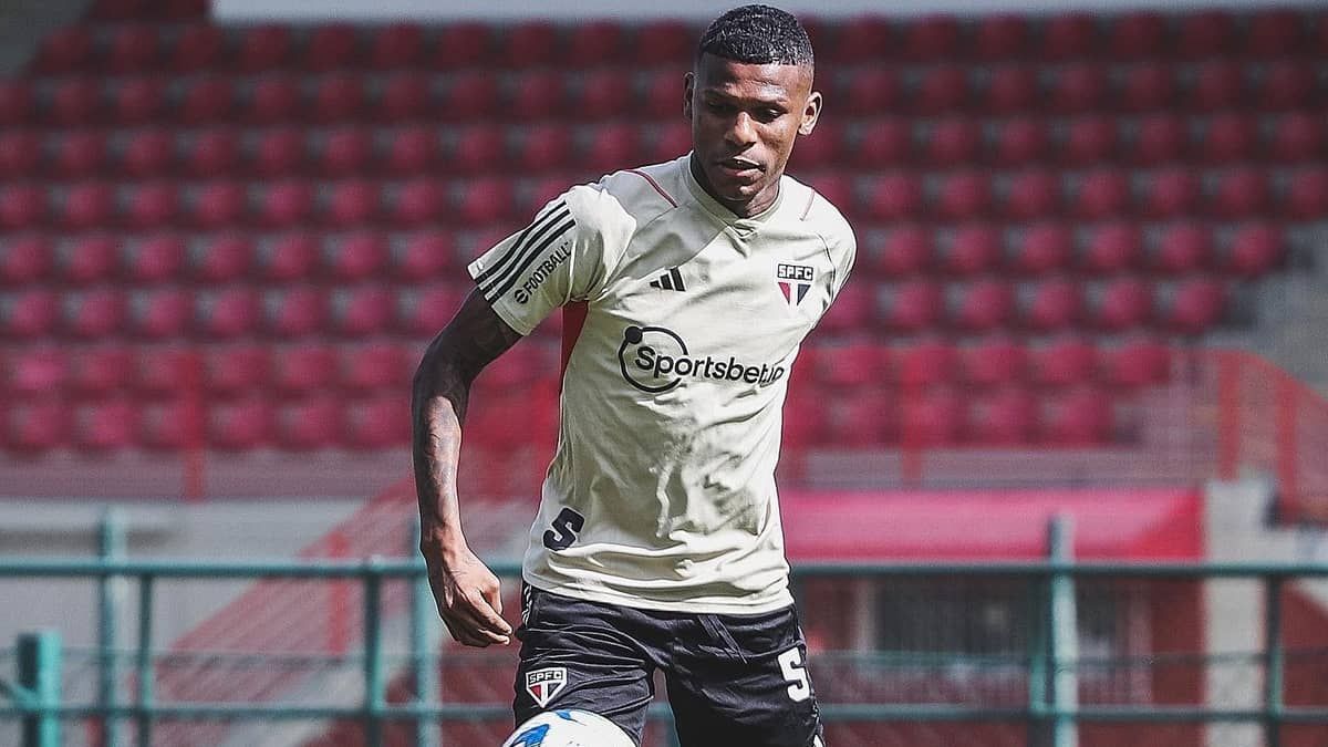 São Paulo finaliza preparação para pegar o Cruzeiro e embarca para BH