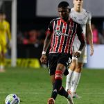 Arboleda se isola entre estrangeiros com mais jogos pelo São Paulo