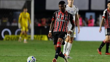 Arboleda se isola entre estrangeiros com mais jogos pelo São Paulo