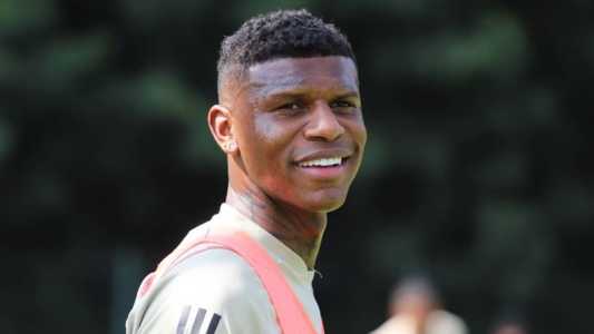 Arboleda se reapresentou junto com o elenco do São Paulo após classificação na Copa do Brasil
