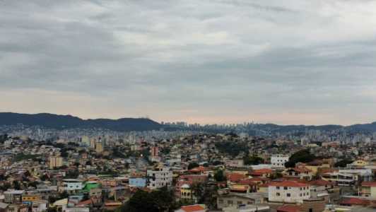 Área de baixa pressão deixa o tempo instável em Minas Gerais e com chuva em algumas regiões