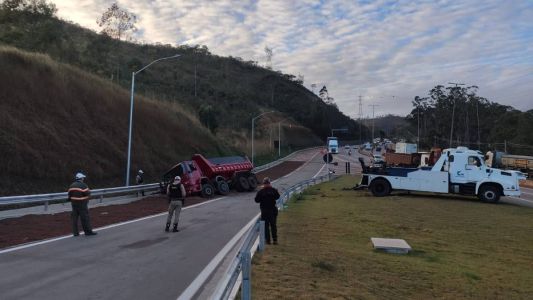 Área de escape evita mais um acidente no Anel Rodoviário de Belo Horizonte