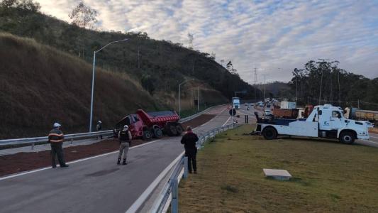 Área de escape evita mais um acidente no Anel Rodoviário de Belo Horizonte