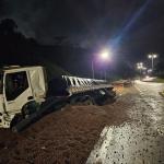 Pela 3ª vez na semana, carreta utiliza área de escape do Anel Rodoviário, em BH