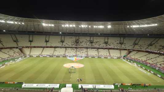 Arena Castelão uma hora antes de Fortaleza x Palmeiras: previsão é de 50 mil pessoas