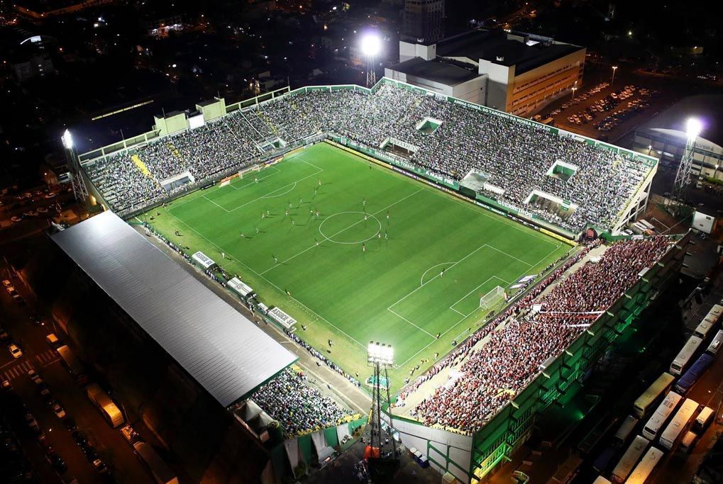 Voo do Athletico-PR é cancelado, e elenco retorna ao CT; entenda