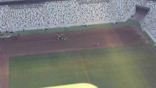 Arena MRV substitui parte do gramado antes do jogo Atlético x Botafogo