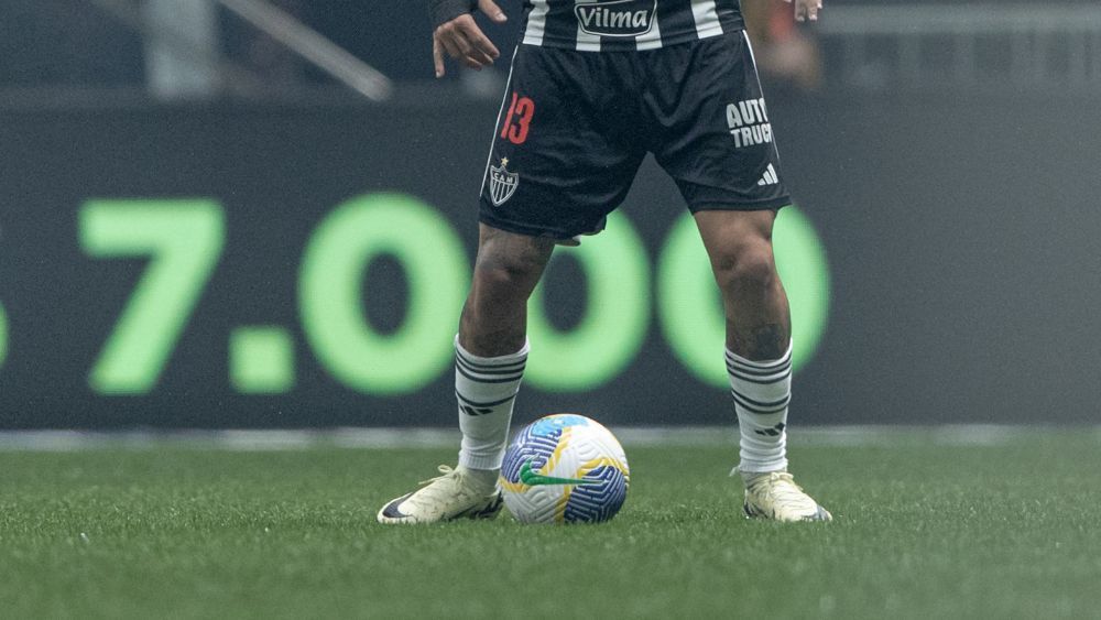 CEO do Atlético detalha troca de gramado da Arena MRV e estipula prazo