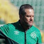 Chapecoense demite Argel Fuchs após derrota para o Sampaio Corrêa