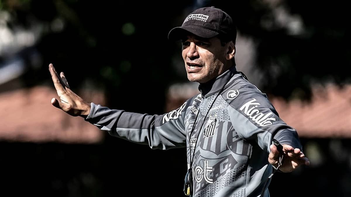Com Fabián Bustos, 65% dos técnicos do Brasileirão são estrangeiros