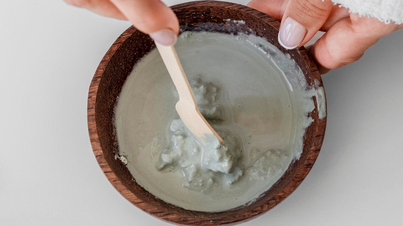 Argiloterapia: benefícios para pele e cabelos