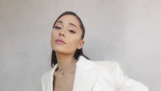 Ariana Grande vai comemorar os dez anos do lançamento do álbum Yours Truly com gravação especial