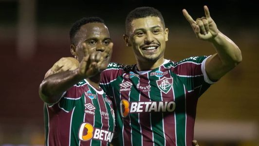 Arias marcou dois gols na vitória por 5 a 3 do Fluminense