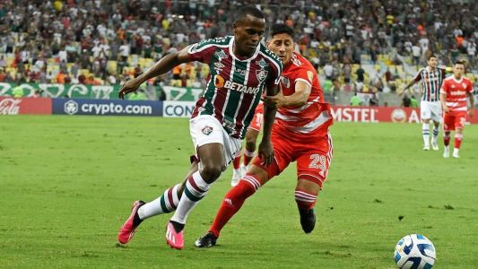 Arias marcou dois gols diante do River Plate