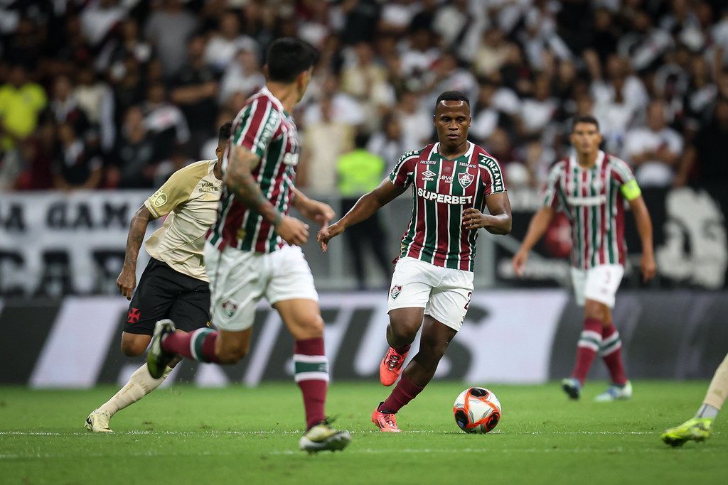 Arias vai atingir marca recorde com a camisa do Fluminense na próxima partida; veja
