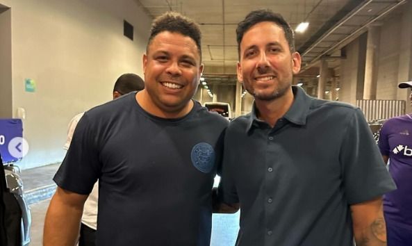 Ex-Cruzeiro, Ariel Cabral tieta Ronaldo em volta ao Mineirão
