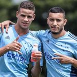 Destaque do Cruzeiro na Copinha participa de treino na Toca; veja fotos