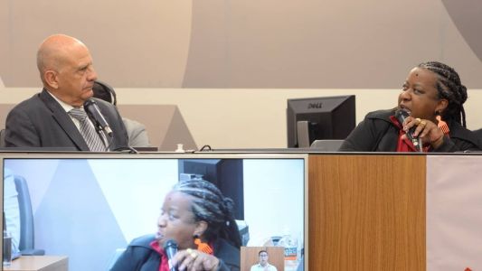 Arlen Santiago e Macaé evaristo durante audiência na Assembleia de Minas