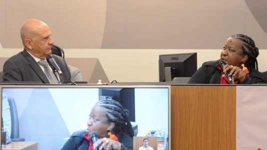 Arlen Santiago e Macaé evaristo durante audiência na Assembleia de Minas