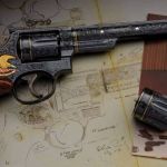 Revólver raro de Elvis Presley vai ser leiloado; saiba o preço