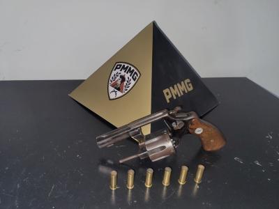 Arma de fogo usada no tiroteio foi apreendida pela Polícia Militar após denúncia