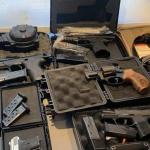 MPMG mira em organização criminosa envolvida com jogo do bicho e apreende barra de ouro e armas