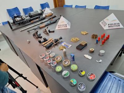 Armas, entorpecente e munição são apreendidos em Ipatinga