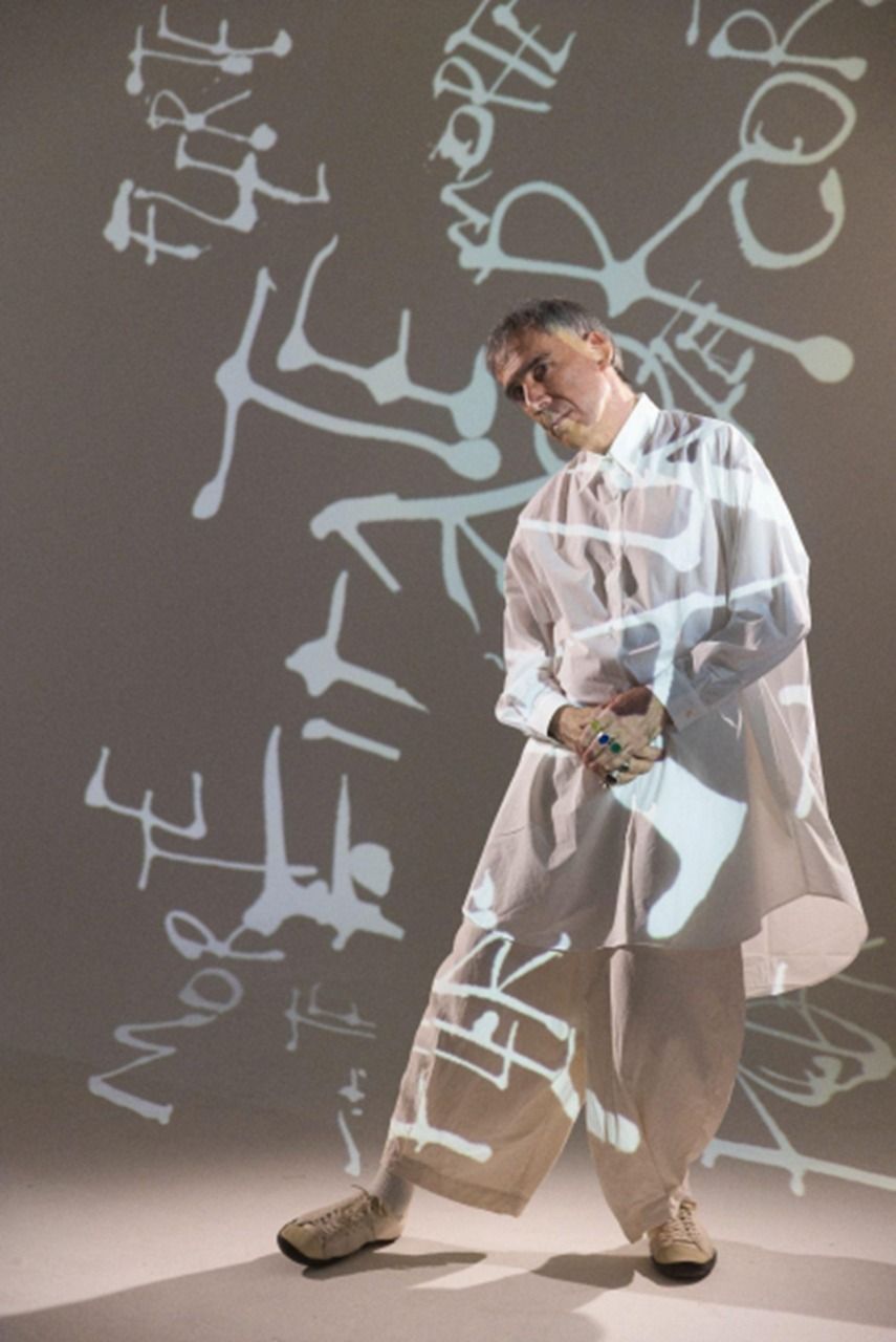 Arnaldo Antunes chega a Belo Horizonte com show inédito e apresentação única no Sesc Palladium