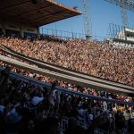 Torcida do Vasco esgota ingressos para jogo contra o Coritiba, em São Januário