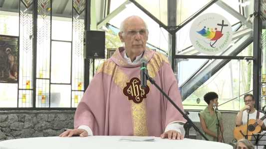 Decisão foi anunciada pelo próprio pároco na celebração do último domingo (14)